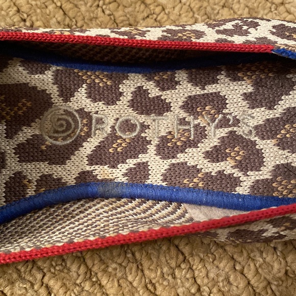 Basically NWOB Rothys - Picture 2 of 7